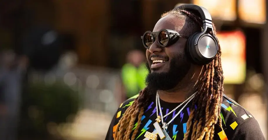 Corsair Vitruoso RGB Wireless XT headset